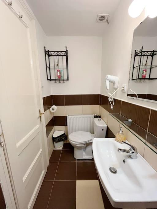 11# Sunflower Cozy Apartment Budapest Eksteriør bilde